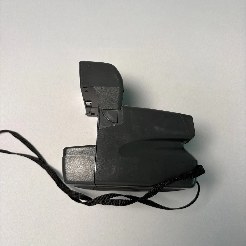Polaroid OneStep CloseUp 600 Series Instant Film Camera Black/Manual Untested